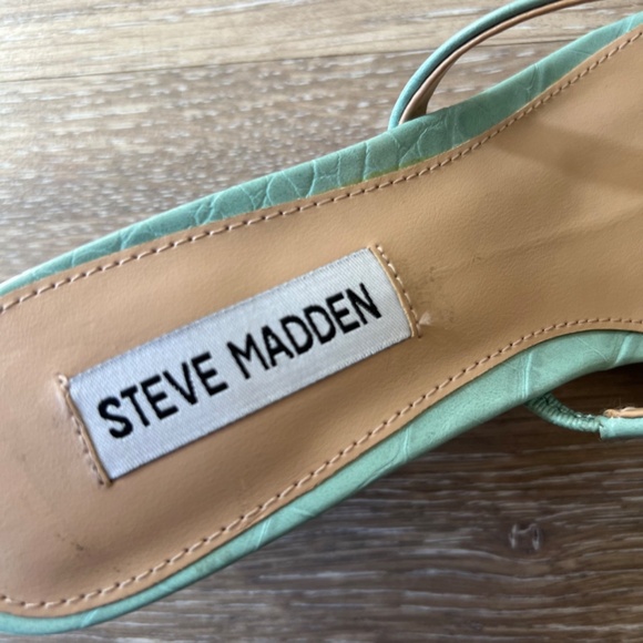 Steve Madden Issy Crock Embossed Block Heel Sandals Mint Green - Picture 8 of 9